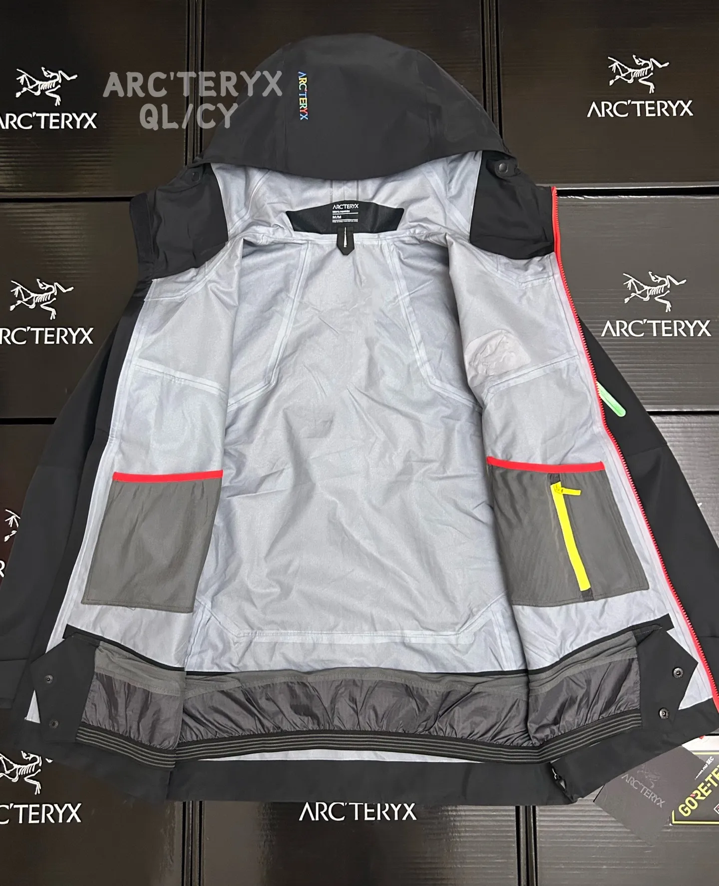 D 10 ARC‘TERYX rush SV GTX • ： Classic RUSH JACKET ，2021 Black ， logo、 Green， 。2025 RUSH JACKET ， ， 。 • ： ， ， ， 。 • ： ， GORE-TEX ， ， 。 • Breathable ： Breathable ， ， ， 。 • ： ， ， ， ， 。 • Wear-Resistant ： Wear-Resistant， ， ， 。 ： Size: S—2XL S 73 118 59 M 75 122 60 L 77 126 61 XL 79 130 62 XXL 81 134 63 , 1-2CM